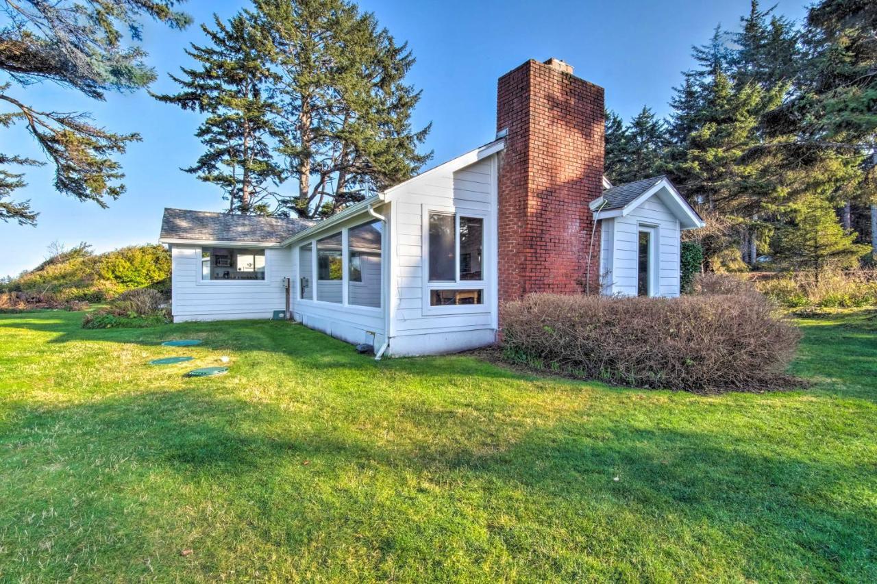 Cliffside Lighthouse Beach Home With Ocean View Coos Bay Exterior foto